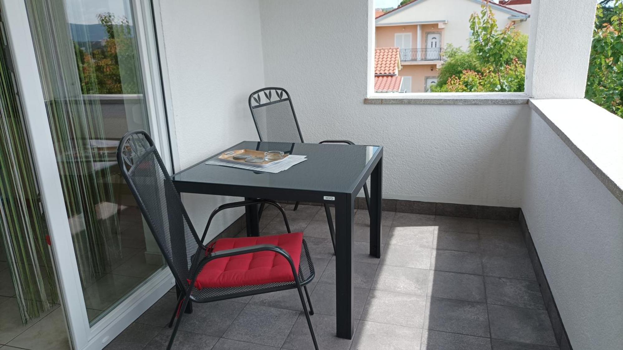 Apartment Oreskovic คิร์ก ภายนอก รูปภาพ